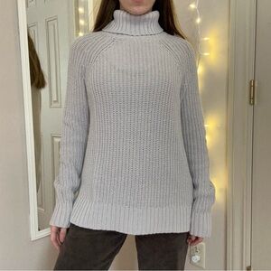 Old Navy Light Gray Turtleneck Sweater